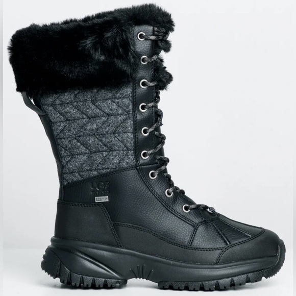 UGG Shoes - Sale! 🐑NWT: UGG - Women’s Yose Tall Quilted Boots - Size 6